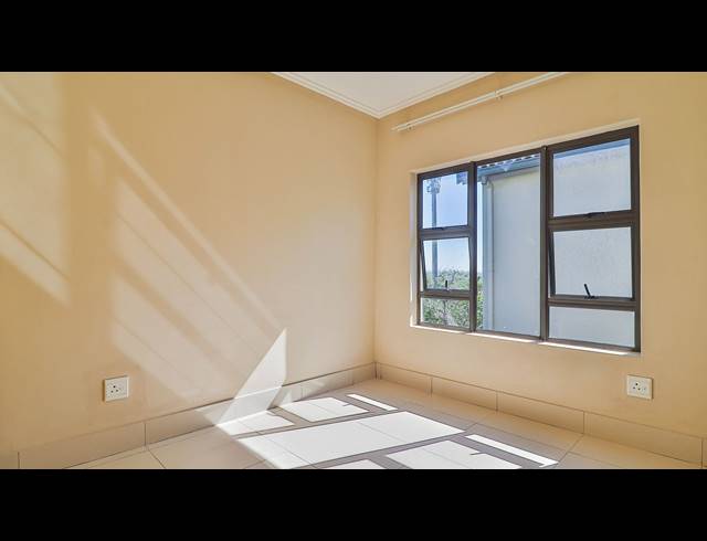 2 BEDROOM APARTMENT FOR SALE IN UMHLANGA RIDGE